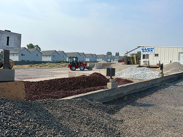 Outside-Bins---Fractured-Rock-and-Loader